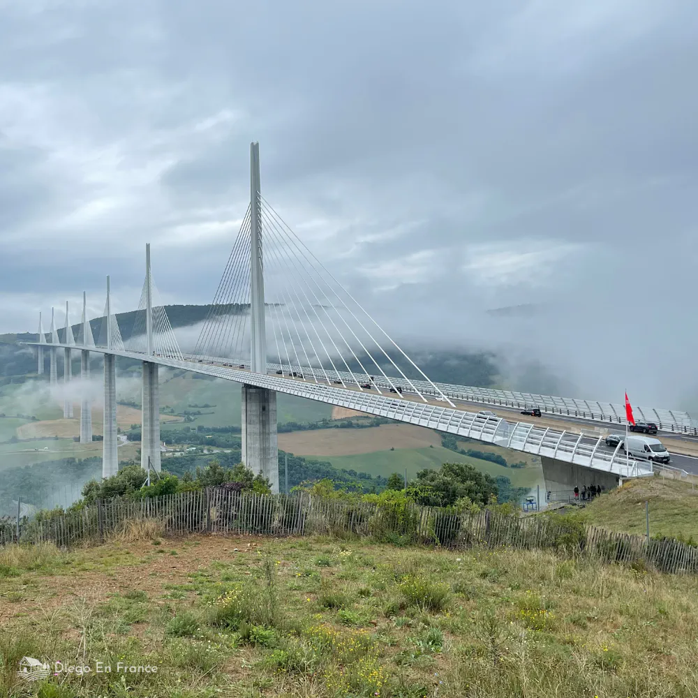 Fotografía de diegoenfrance.com mostrando el puente más alto del mundo, una joya del recorrido por carretera en Francia.