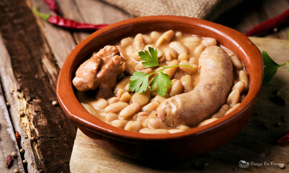 Bean stew with sausage and duck, a typical recipe that is a must-see in Toulouse with the palate