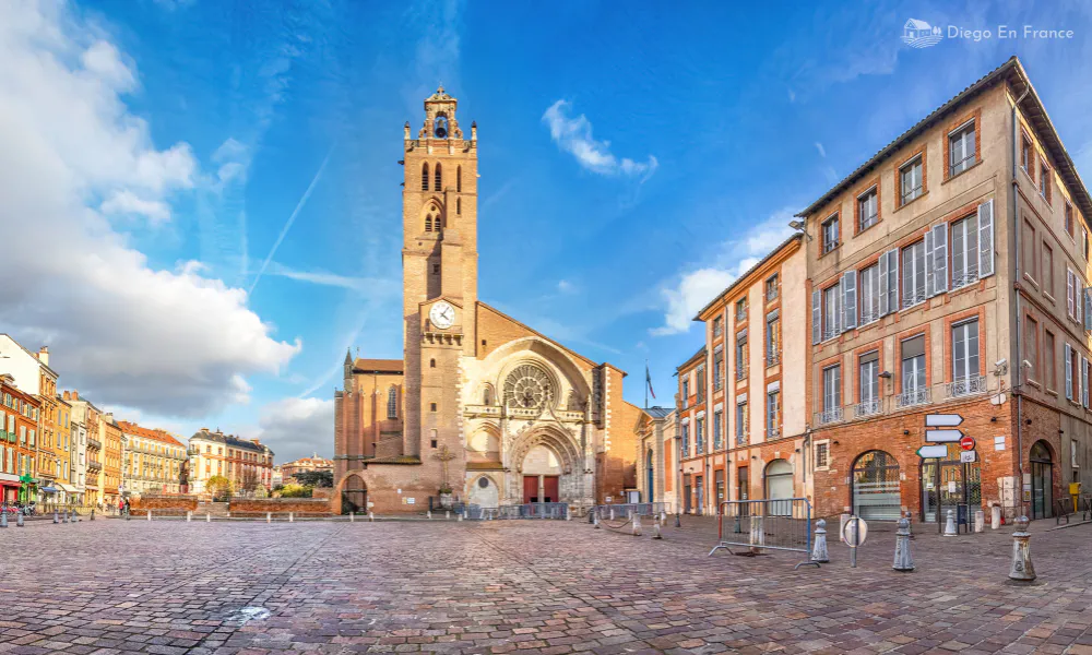Front view of the Cathédrale Saint-Étienne, a unique combination of styles that makes what to do in Toulouse special.