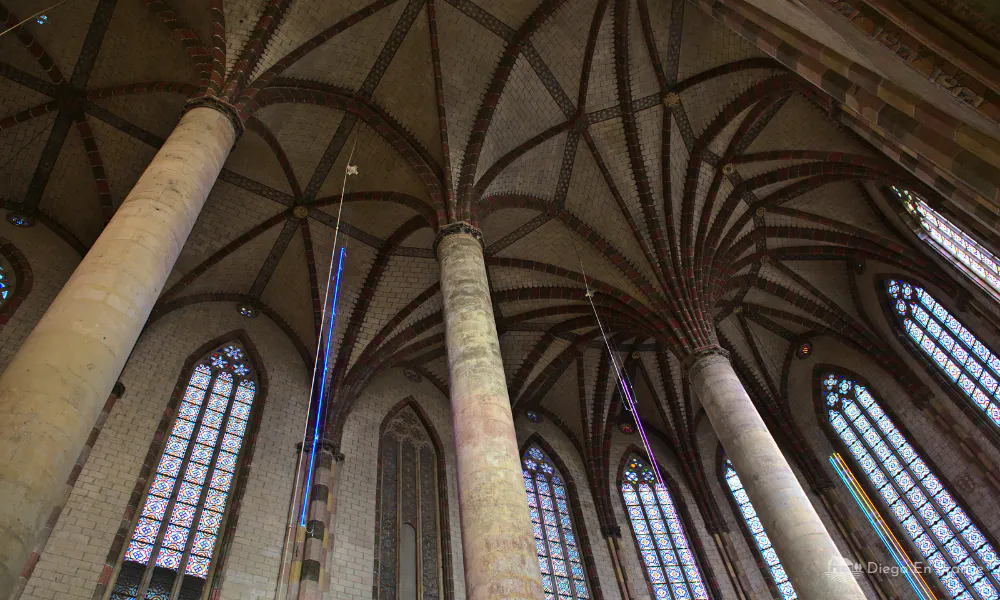 Couvent des Jacobins Toulouse, arquitectura gótica y columna palmera icónica de la ciudad