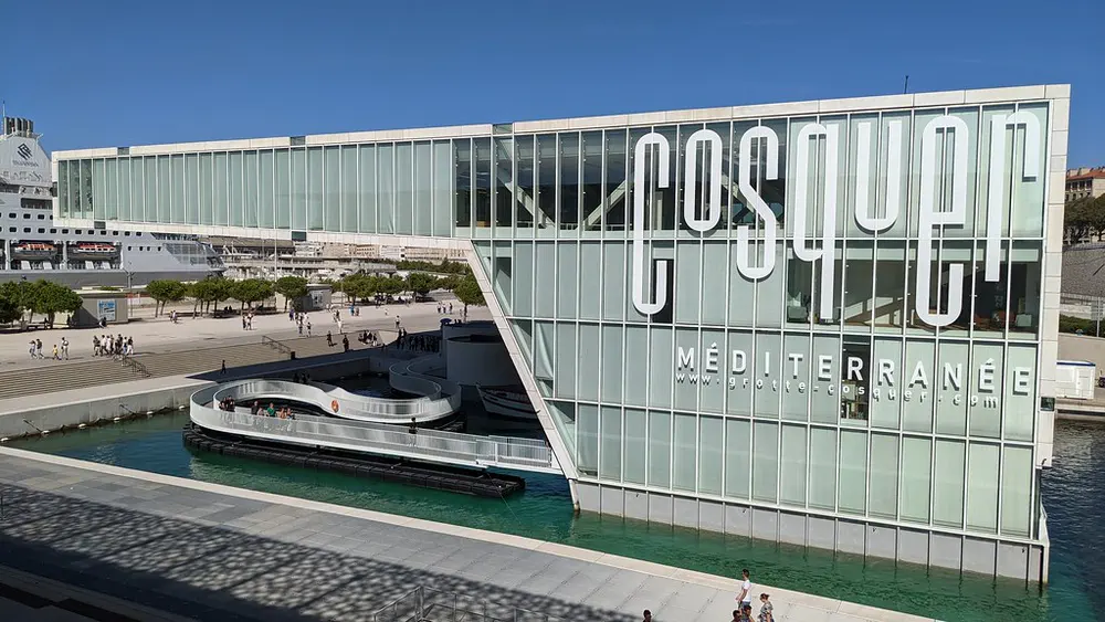 What to see in Marseille: visit to the Cosquer Méditerranée and its underwater cave