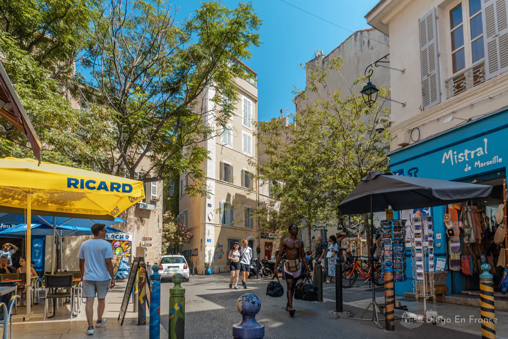 Photo by diegoenfrance.com - Things to do in Marseille: stroll through Le Panier and discover its ambiance