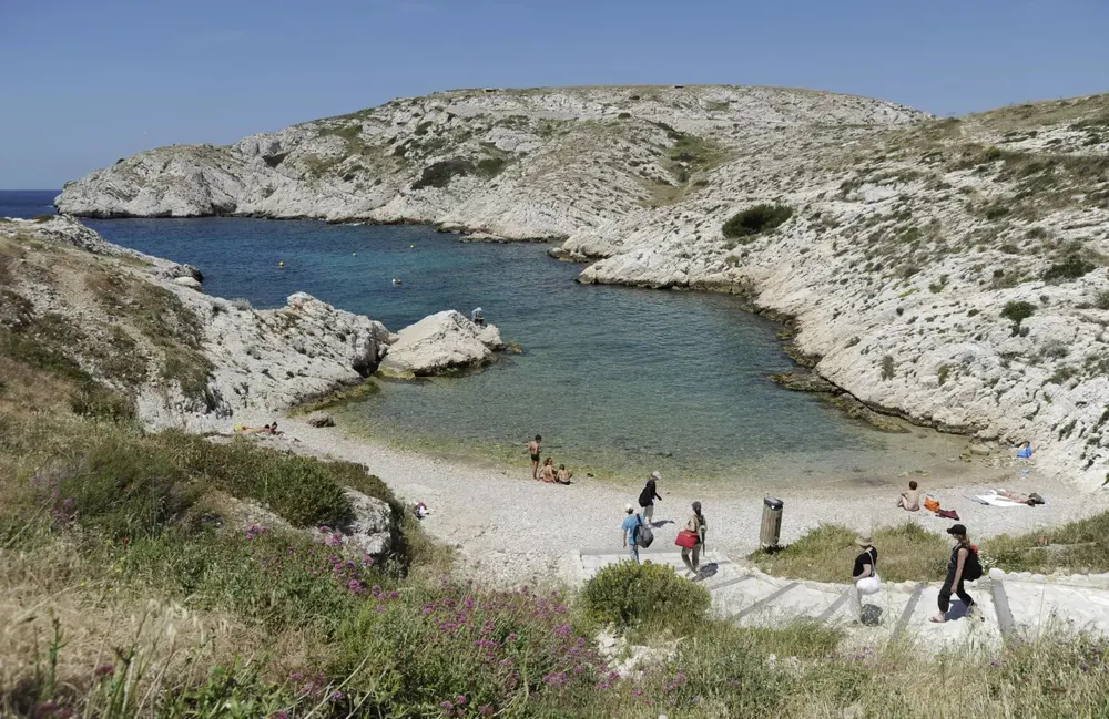 What to see near Marseille: enjoy the Frioul Islands and hidden beaches