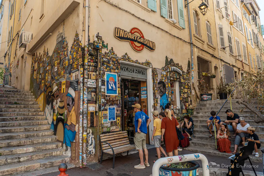 What to do in Marseille: explore creative corners like UndARTground in the old town - Photo by diegoenfrance.com