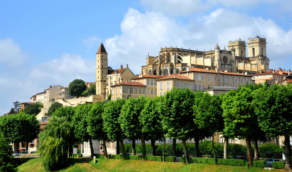 Panoramic view of Auch with St. Mary's Cathedral, a must for a heritage tour from Toulouse.