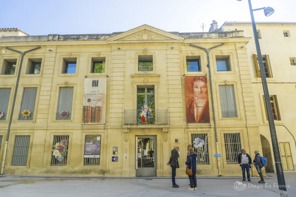 Musée Médard de Lunel, consacré aux livres anciens et à l'histoire locale. Photo par diegoenfrance.com